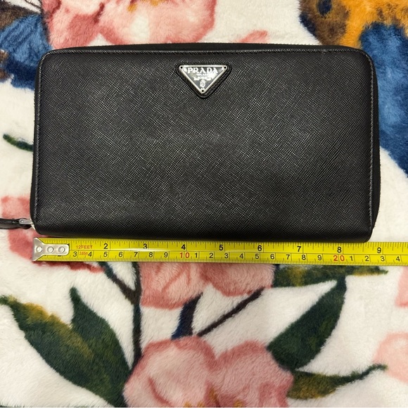 Authentic Prada Leather Continental Wallet - Picture 10 of 11